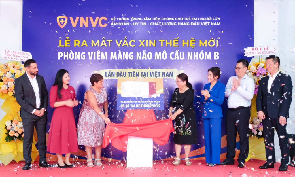 VNVC cùng Tập đoàn dược phẩm GSK (Anh) chính thức ra mắt và triển khai tiêm vaccine (vắc xin) thế hệ mới phòng viêm màng não 