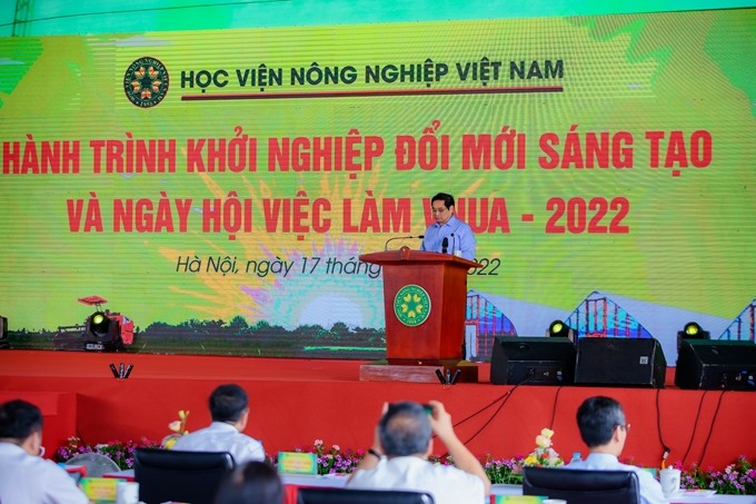 Thủ tướng Chính phủ Phạm Minh Chính tham gia Ngày hội Việc làm năm 2022 của Học viện Nông nghiệp Việt Nam