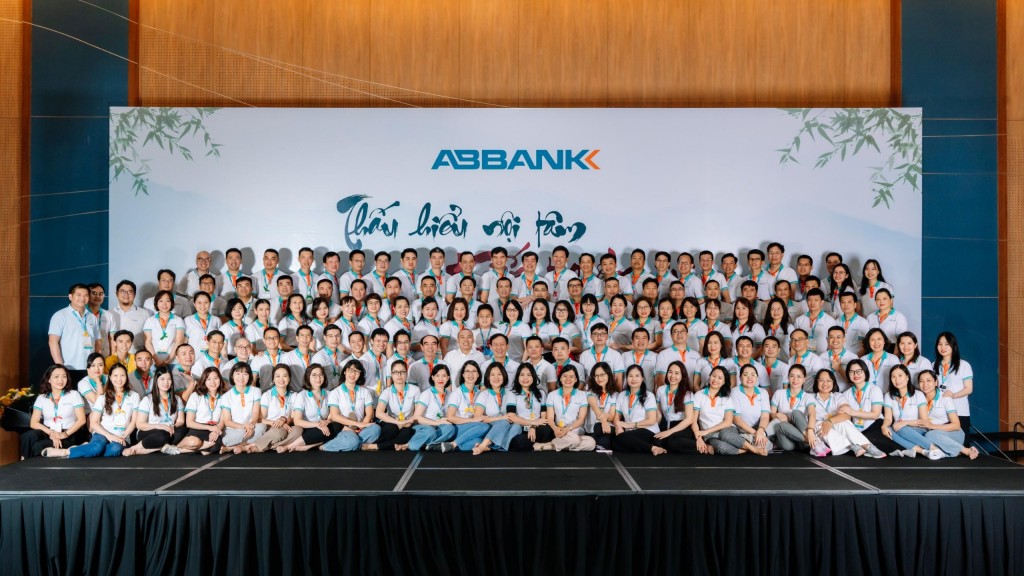 ABBANK được vinh danh “top 10 nhà tuyển dụng yêu thích 2023”