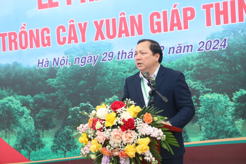 PGS.TS Vũ Ngọc Huyên – Phó Bí thư Thường trực Đảng ủy, Phó Chủ tịch phụ trách Hội đồng Học viện, Phó Giám đốc Học viện Nông nghiệp Việt Nam phát biểu tại sự kiện