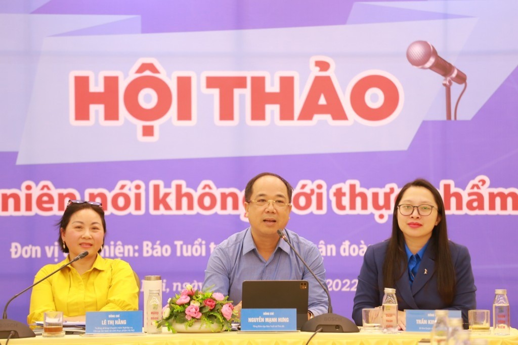 Các chuyên gia chia sẻ tại Hội thảo “Thanh niên nói không với thực phẩm bẩn” do Báo Tuổi trẻ Thủ đô phối hợp với Chi cục An toàn vệ sinh thực phẩm TP Hà Nội, Đoàn Thanh niên quận Hoàn Kiếm tổ chức