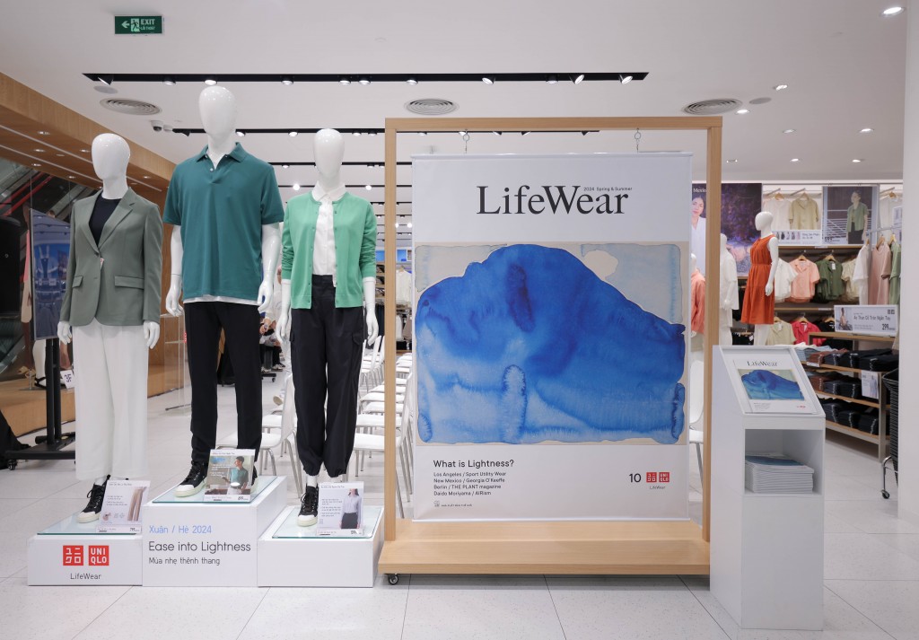 2. Ấn phẩm Tạp chí LifeWear số 10 với chủ đề _Mùa Nhẹ Thênh Thang_