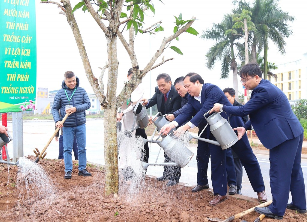 Học viện Nông nghiệp Việt Nam phát động Tết trồng cây xuân Giáp Thìn