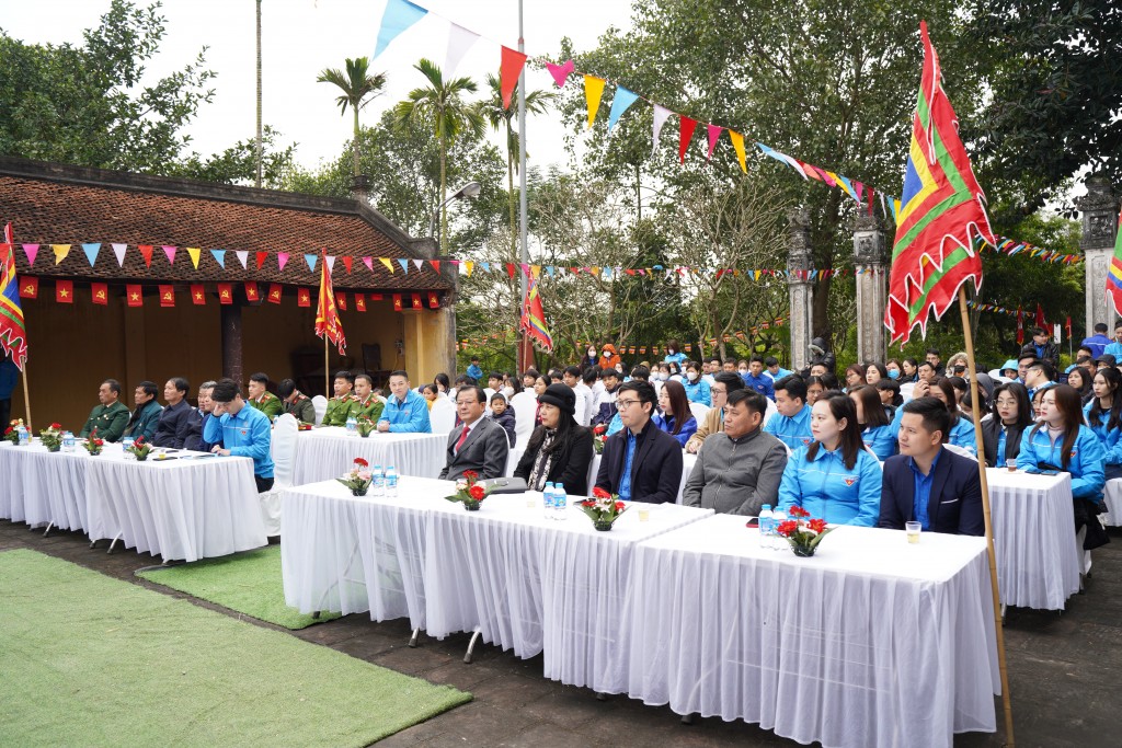 Các đại biểu tham dự lễ ra quân Tháng Thanh niên năm 2024 tại huyện Ứng Hoà