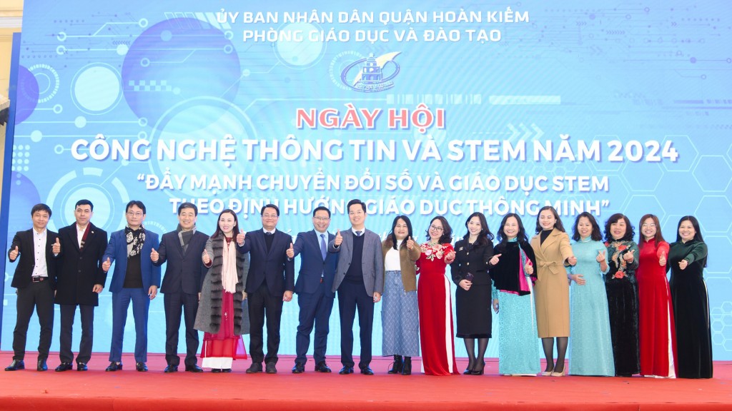 VNPT Technology đồng hành ngày hội CNTT và STEM quận Hoàn Kiếm năm 2024