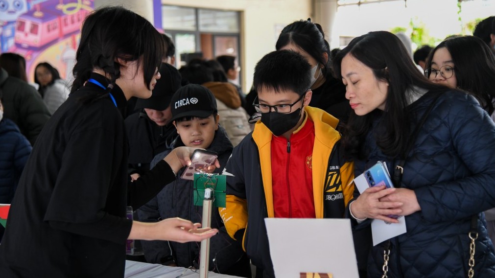 Trải nghiệm khoa học thực tế cùng AMSERS tại Science Fair 2024