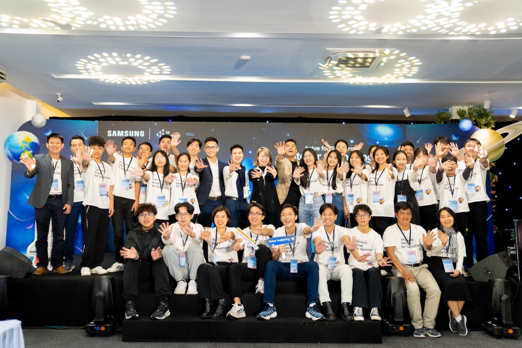 Nhiều đội thi Solve for Tomorrow các năm cùng hội ngộ tại sự kiện Giao lưu và kết nối cộng đồng SFT do Samsung tổ chức