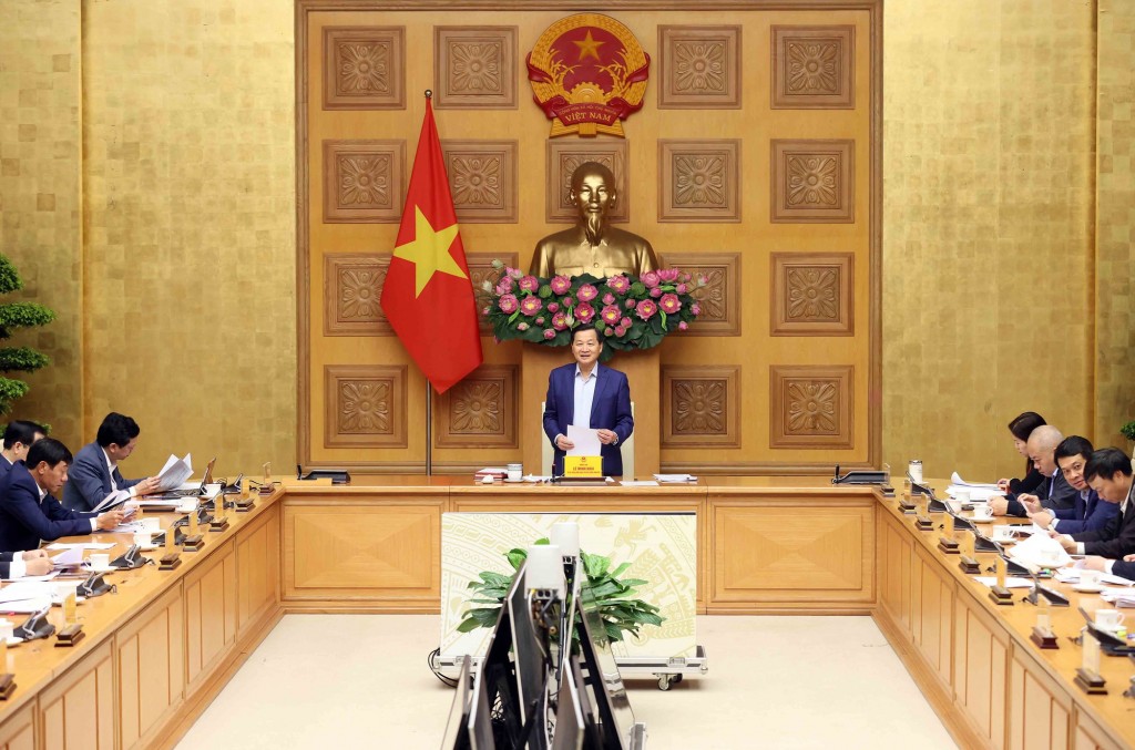 Phó Thủ tướng Lê Minh Khái đã chủ trì cuộc họp Ban Chỉ đạo xử lý các tồn tại, yếu kém của một số dự án, doanh nghiệp chậm tiến độ, kém hiệu quả thuộc ngành Công Thương, cho ý kiến về phương án xử lý đối với Công ty TNHH MTV Công nghiệp tàu thủy Dung Quất (DQS). Ảnh VGP