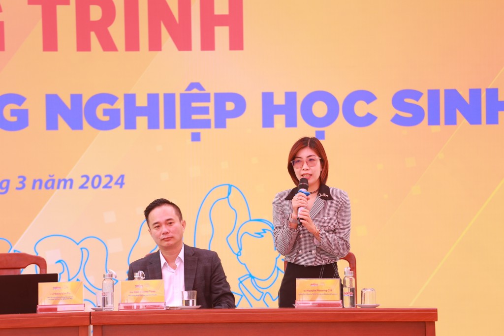 Đối thoại tư vấn hướng nghiệp khối ngành khoa học và xã hội