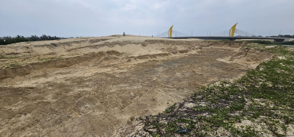 Đề xuất dùng cát sông Cổ Cò cho công trình đầu tư công