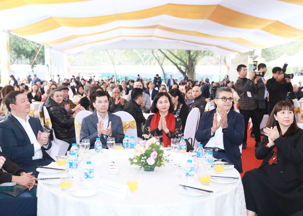 Phó Bí thư Thường trực Thành ủy Hà Nội Nguyễn Thị Tuyến dự chương trình Du xuân hữu nghị 2024.