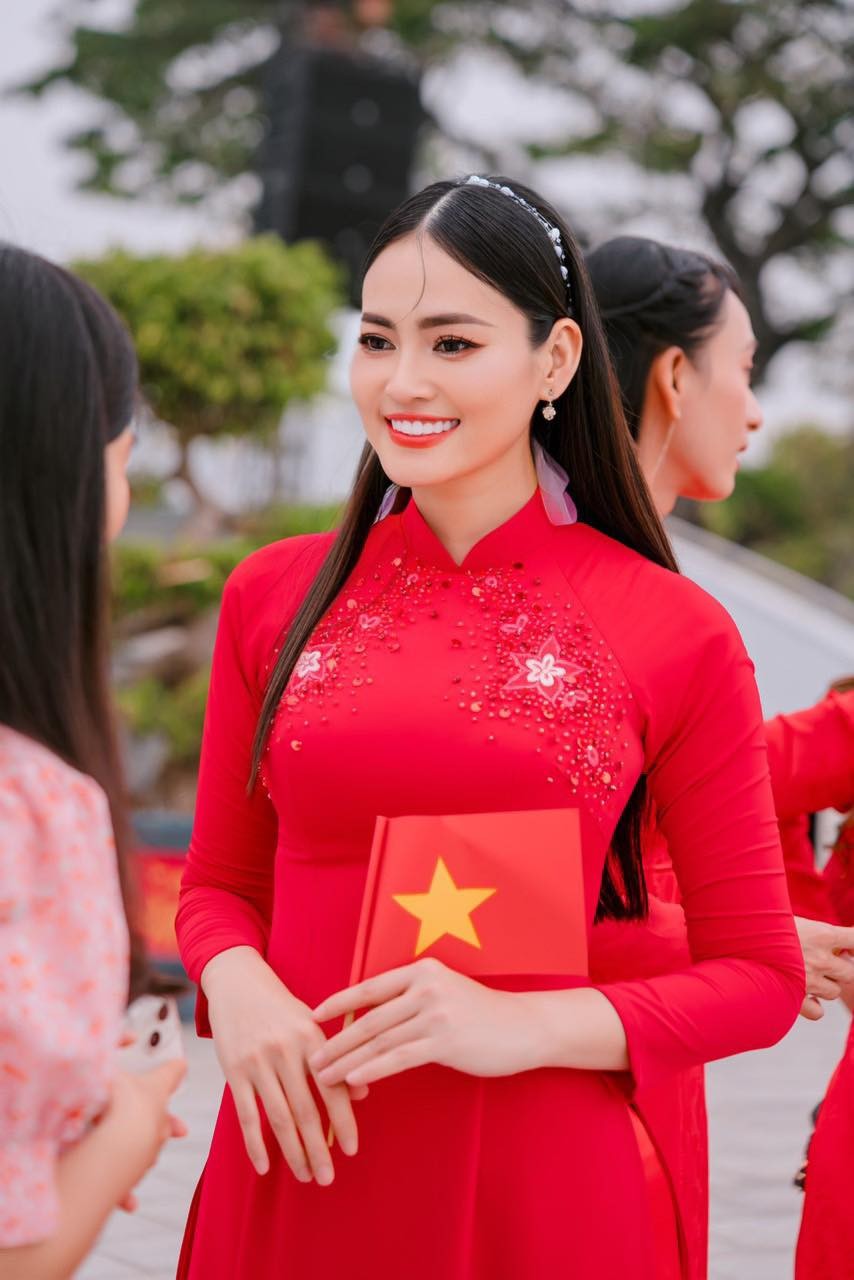Hoa hậu Bích Hạnh truyền cảm hứng tới chị em phụ nữ Phan Rang