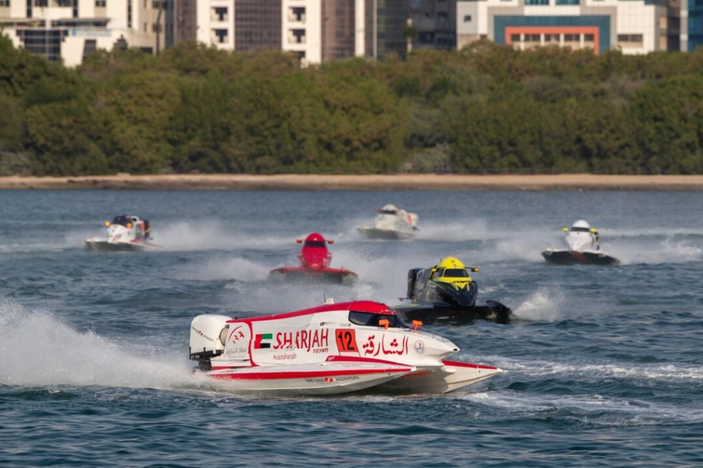 LẦN ĐẦU TIÊN, Giải đua thuyền máy F1H2O UIM World Championship nổi tiếng THẾ GIỚI được tổ chức tại Việt Nam vào ngày 29/3 - 31/3. Giải đấu hứa hẹn sẽ “chiêu đãi” khán giả bằng những màn trình diễn đẹp mắt, kỹ thuật điêu luyện, tốc độ đỉnh cao cùng những pha rượt đuổi đầy kịch tính