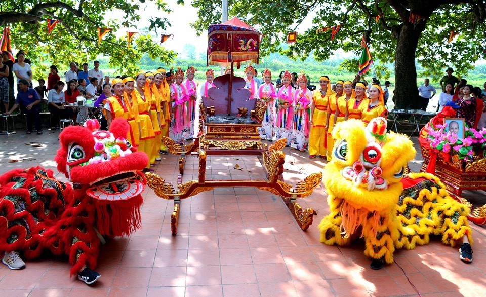 Về làng Phú Nhiêu nghe hò Cửa Đình, múa hát Bài Bông