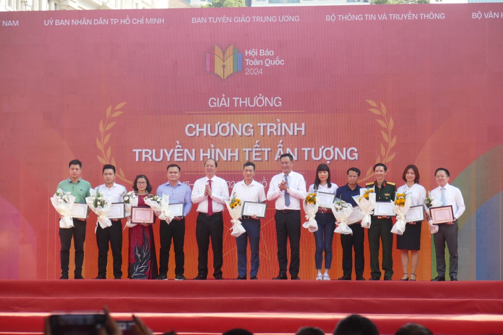 Trao giải những chương trình truyền hình Tết ấn tượng