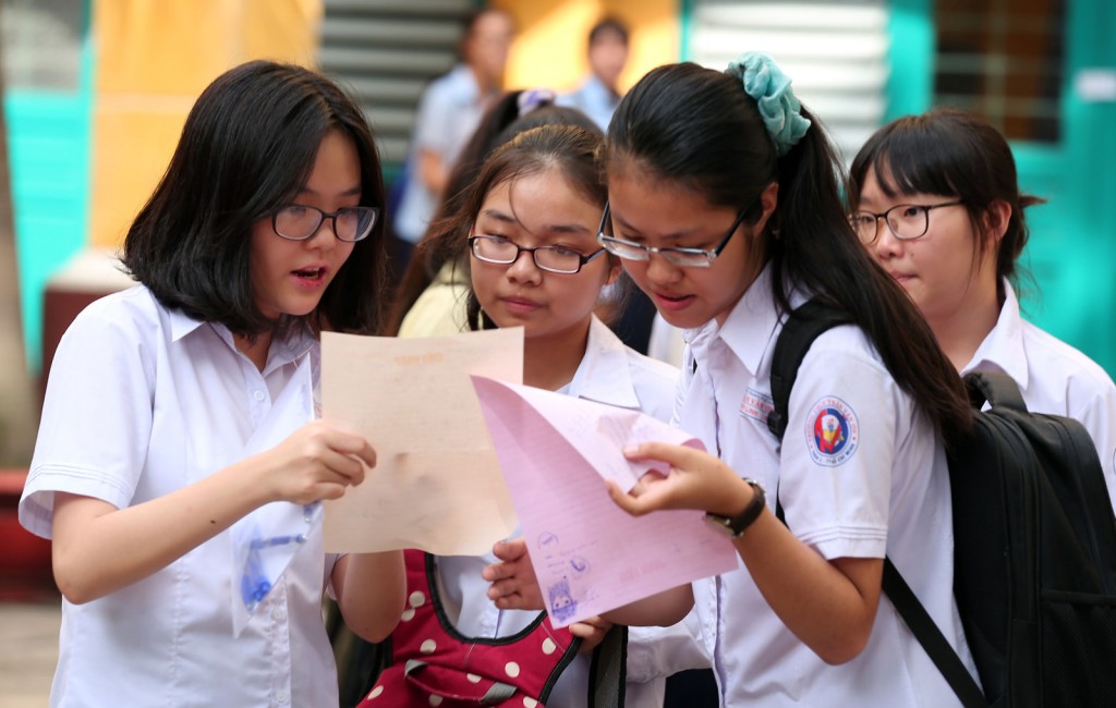 Không để tình trạng xếp hàng, xô đẩy tại trường học vì quá tải