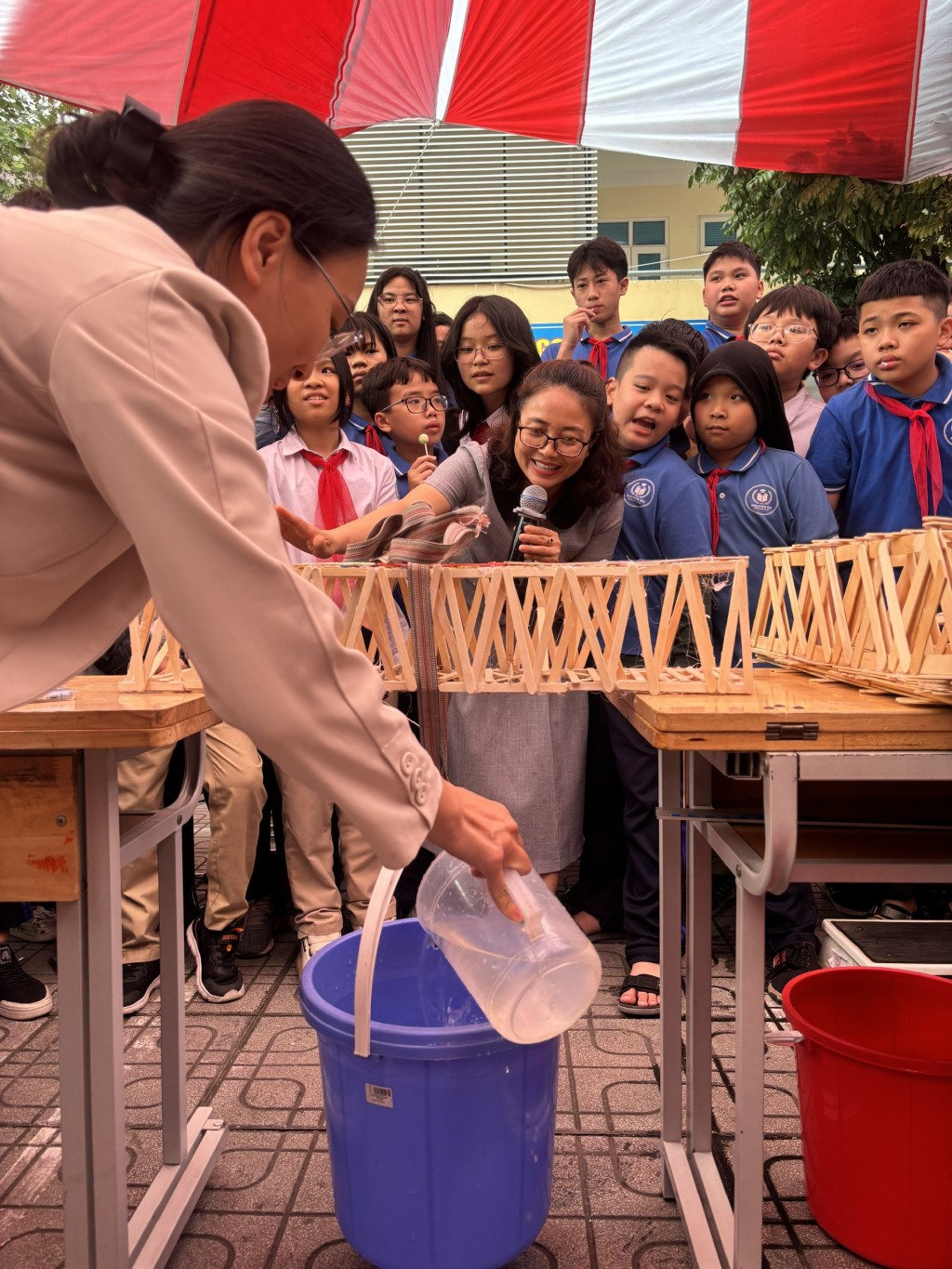 Ngày hội STEM - nuôi dưỡng ước mơ nhà khoa học tương lai Ngày hội STEM - nuôi dưỡng ước mơ nhà khoa học tương lai