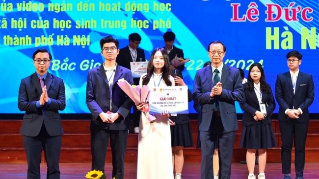 Học sinh Hà Nội giành 2 giải Nhất cuộc thi khoa học kỹ thuật
