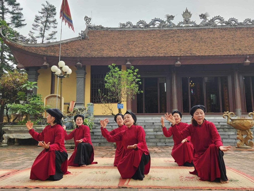 Nhà nghiên cứu âm nhạc Nguyễn Quang Long giới thiệu di sản Hát Xoan