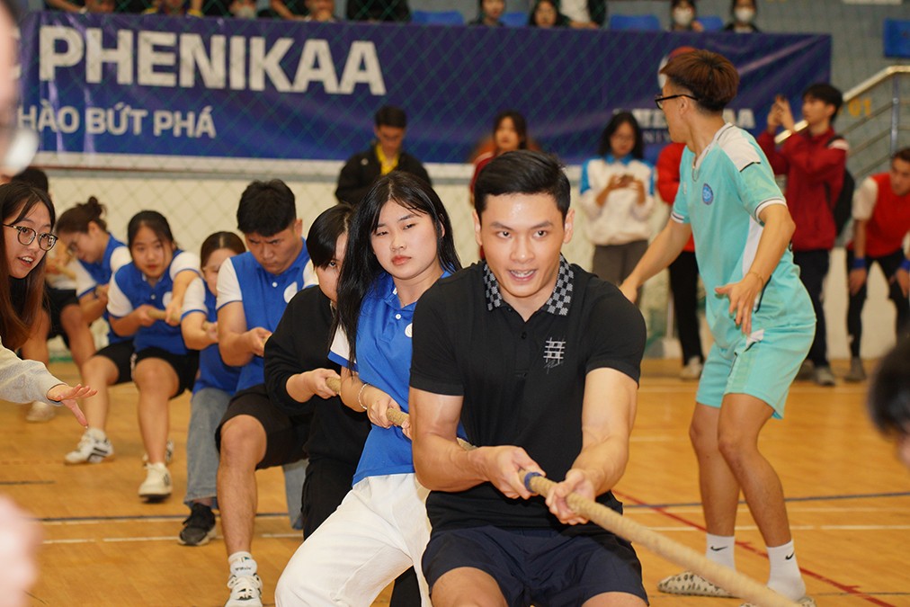 Ngày hội Sinh viên khỏe với hoạt động kéo co giữa các trường Ngày hội Sinh viên khỏe với hoạt động kéo co giữa các trường