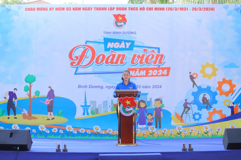 Đ/c Trần Thị Diễm Trinh – UV.BTV Trung ương Đoàn, Tỉnh uỷ viên, Bí thư Tỉnh Đoàn phát biểu tại Chương trình Đ/c Trần Thị Diễm Trinh – UV.BTV Trung ương Đoàn, Tỉnh uỷ viên, Bí thư Tỉnh Đoàn phát biểu tại Chương trình