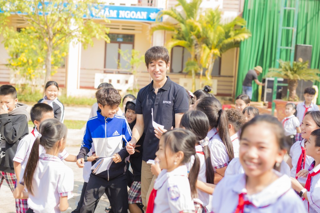 Epson Việt Nam phối hợp triển khai chương trình “Sắc màu yêu thương”