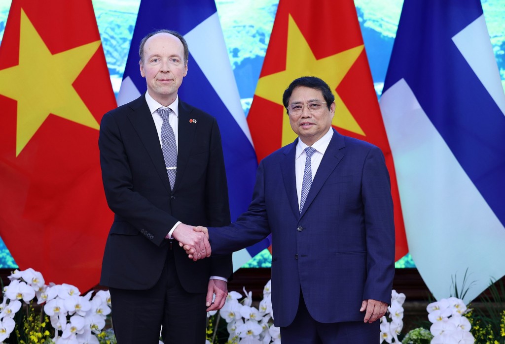 Thủ tướng Phạm Minh Chính và Chủ tịch Quốc hội Phần Lan Jussi Halla-Aho - Ảnh: VGP/Nhật Bắc