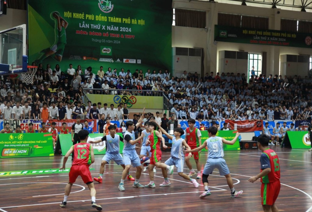 Trao giải môn Bóng rổ Hội khỏe Phù Đổng thành phố Hà Nội