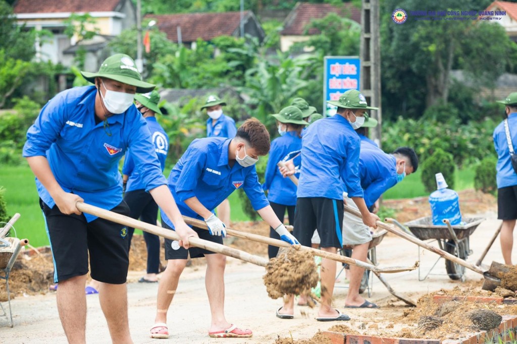 Thêm trân quý tinh thần xông pha, tình nguyện của người trẻ Hà Nội