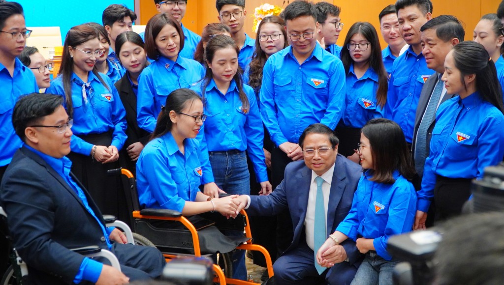 Thủ tướng Chính phủ gặp gỡ, đối thoại với đoàn viên, thanh niên
