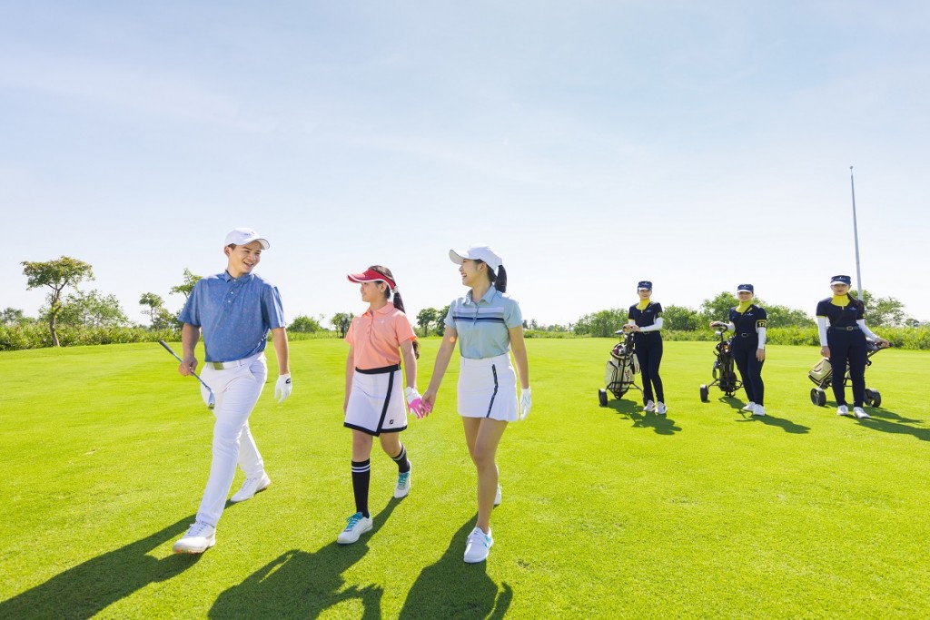 Golf là bộ môn thượng lưu được yêu thích tại Việt Nam với số lượng người chơi lớn