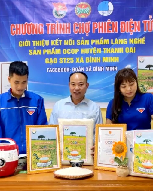 Phiên chợ điện tử bán gạo ST25 của Đoàn xã Bình Minh, huyện Thanh Oai thu hút hàng nghìn lượt xem và tương tác