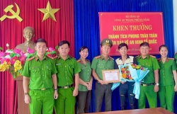Một công dân được Giám đốc Công an TP Đà Nẵng tặng Giấy khen