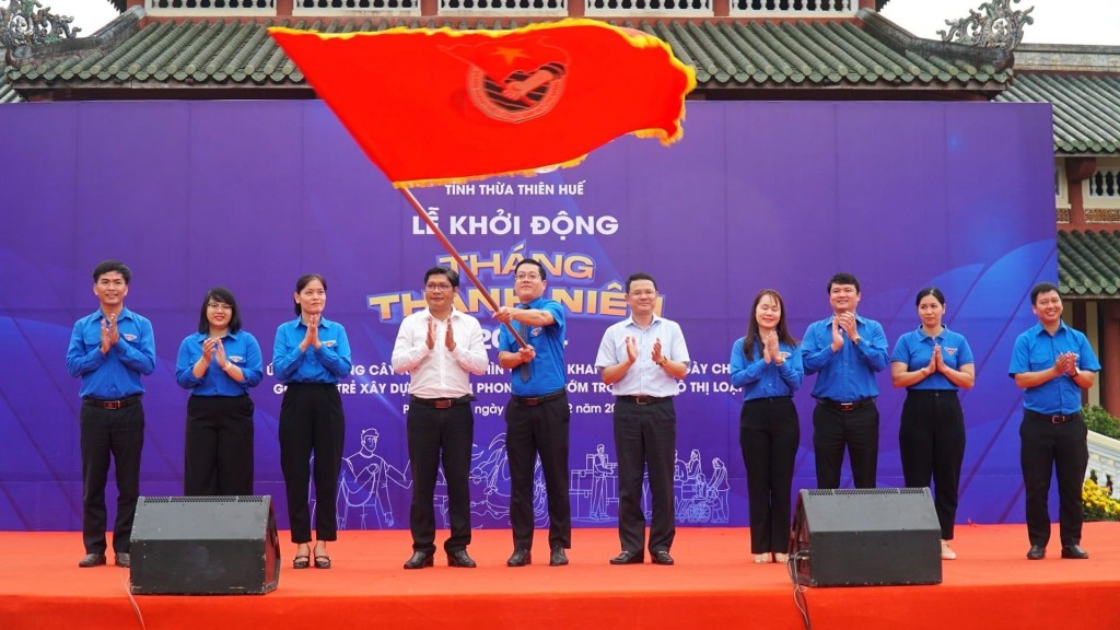 Tỉnh đoàn Thừa Thiên - Huế phát huy sức trẻ góp phần xây dựng diện mạo xanh - sạch - sáng, đô thị Huế văn minh  
