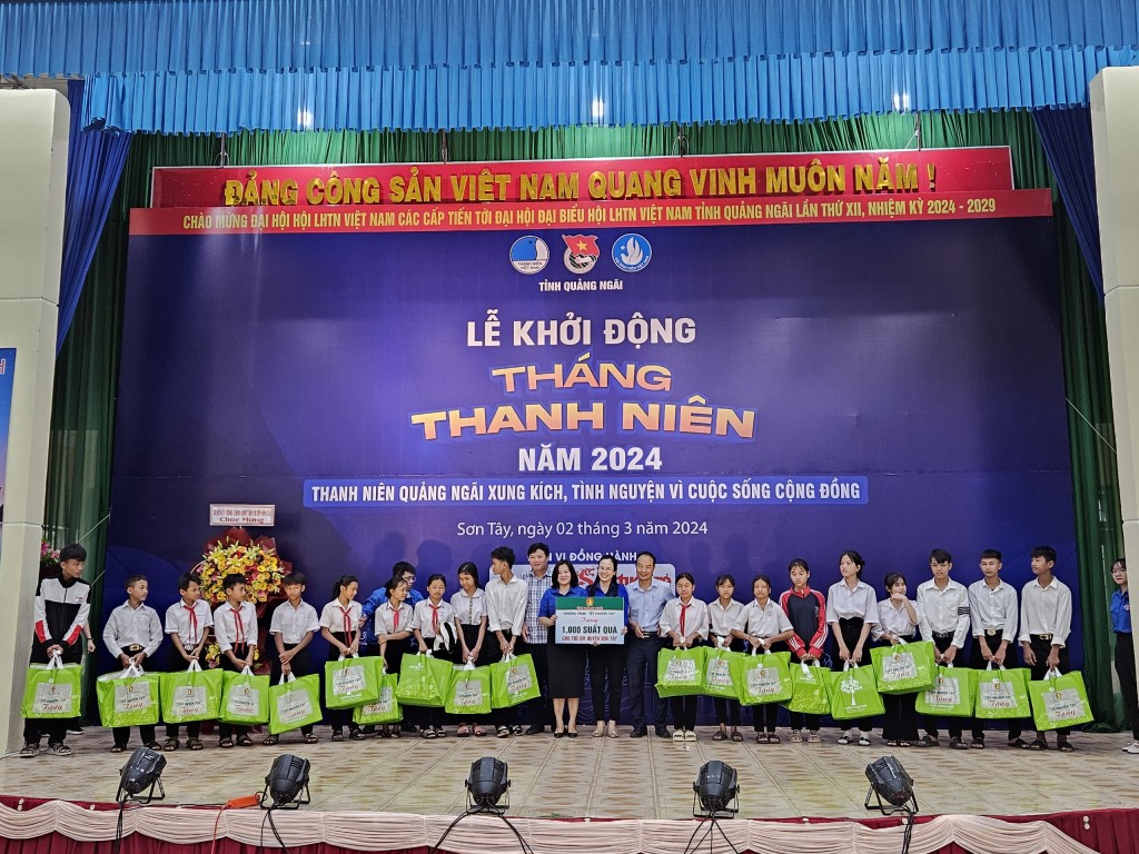 Tháng Thanh niên năm 2024 Tỉnh đoàn Quảng Ngãi đã triển khai thực hiện nhiều công trình, phần việc thanh niên ý nghĩa 