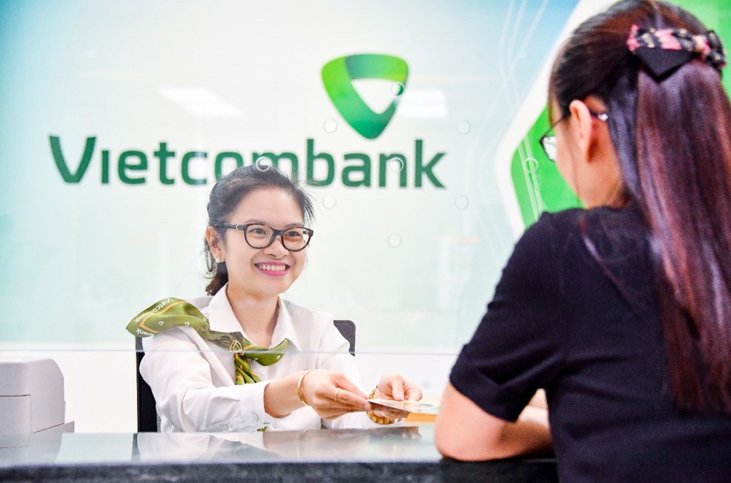 Vietcombank tặng khách hàng hơn 61.000 phần quà dịp sinh nhật 61 năm
