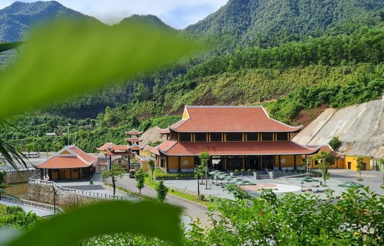 Cổng Trời Đông Giang có vốn huy động đến 396 tỷ đồng