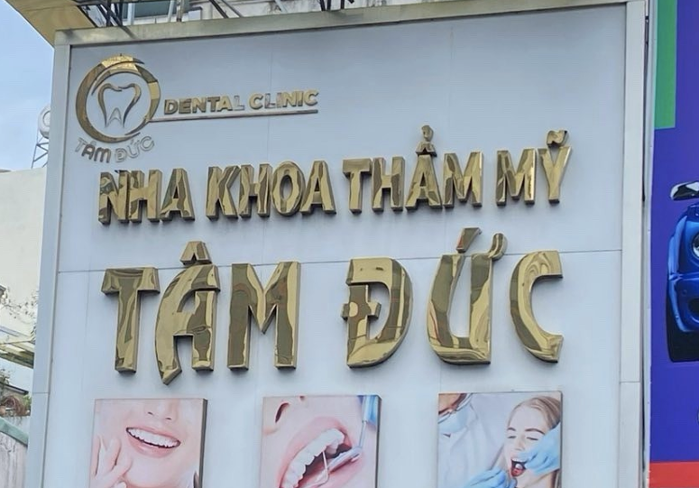 hòng khám chuyên khoa răng hàm mặt thuộc Công ty TNHH Nha khoa Triệu Nha có treo biển hiệu “Nha khoa thẩm mỹ Tâm Đức” được đưa vào danh sách cần theo dõi sát của Thanh tra Sở Y tế