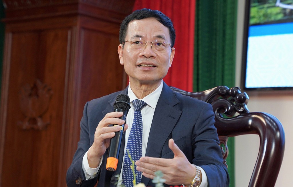 Bộ trưởng Nguyễn Mạnh Hùng: Bình Định muốn bứt phá thì lãnh đạo phải có khát vọng và ý chí mạnh mẽ. Ảnh: Hồ Giáp
