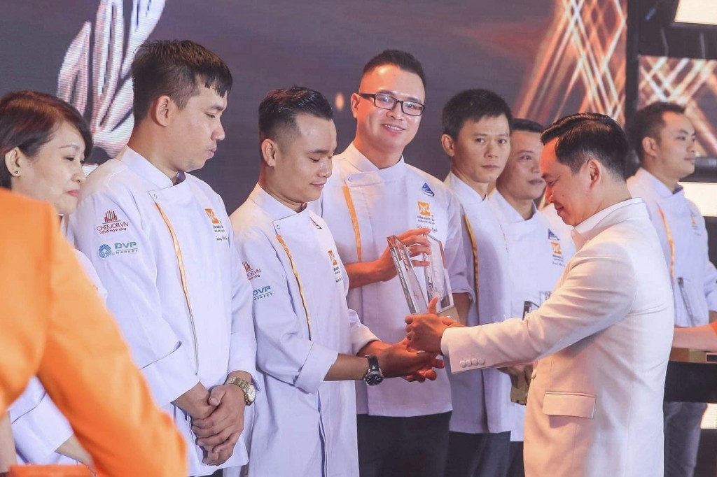 Một số giải thưởng danh giá đầu bếp Nguyễn Văn Hậu đã đạt được