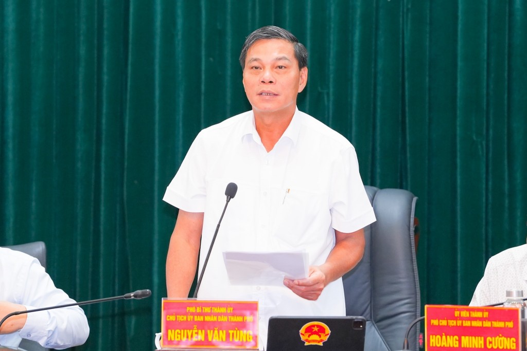 Chủ tịch UBND TP Hải Phòng - Nguyễn Văn Tùng phát biểu tại phiên họp
