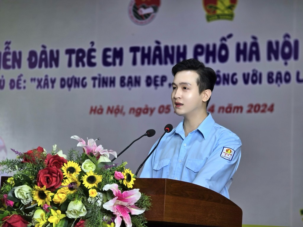 Đồng chí Đào Đức Việt phát biểu tại chương trình