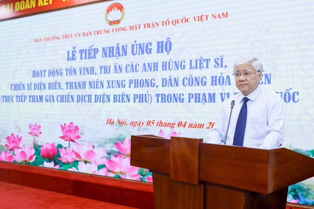 Chủ tịch Ủy ban Trung ương MTTQ Việt Nam Đỗ Văn Chiến phát biểu tại buổi lễ.