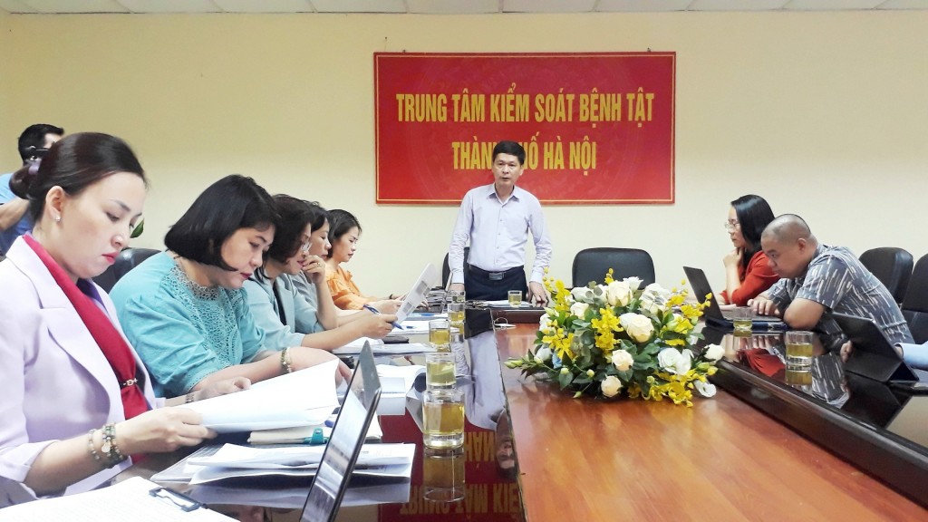 Phó Giám đốc Sở Y tế Hà Nội Vũ Cao Cương phát biểu tại hội nghị.
