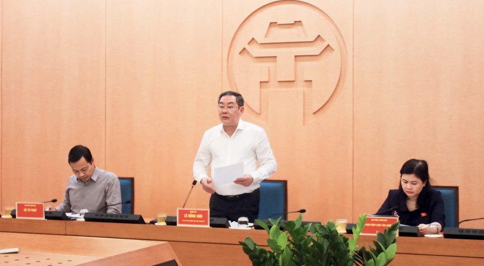 Phó Chủ tịch Thường trực UBND TP Hà Nội Lê Hồng Sơn phát biểu tại cuộc họp