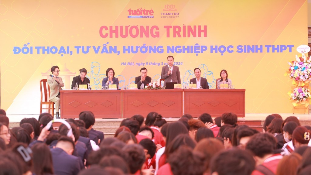 Quang cảnh chương trình tư vấn hướng nghiệp do Báo Tuổi trẻ Thủ đô tổ chức ngày 9/3