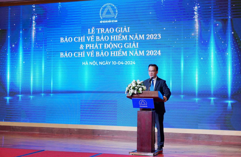  ông Nguyễn Anh Tuấn, Phó Chủ tịch Hiệp hội Bảo hiểm Việt Nam, Phó Trưởng ban tổ chức Giải Báo chí về Bảo hiểm 2023 