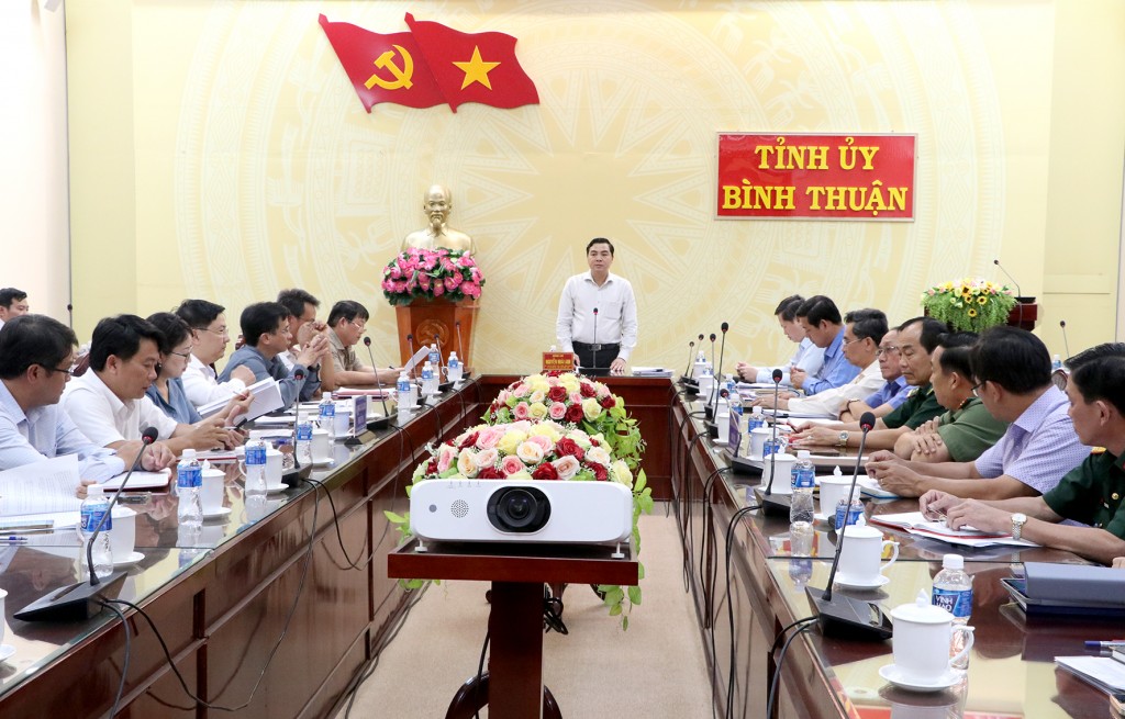 Bí thư Tỉnh ủy, Chủ tịch HĐND tỉnh Bình Thuận Nguyễn Hoài Anh chủ trì cuộc họp giao ban trực tuyến (Ảnh binhthuan.gov)
