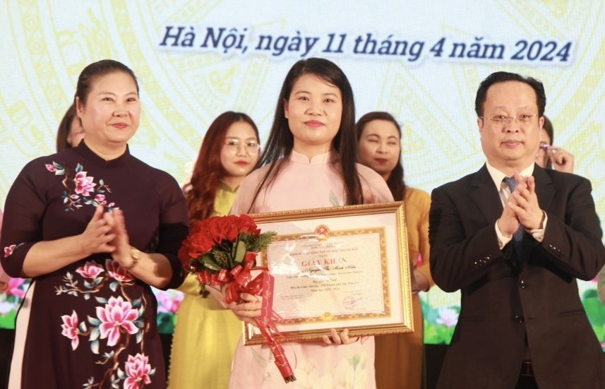 Hà Nội khen thưởng 150 giáo viên dạy giỏi cấp tiểu học
