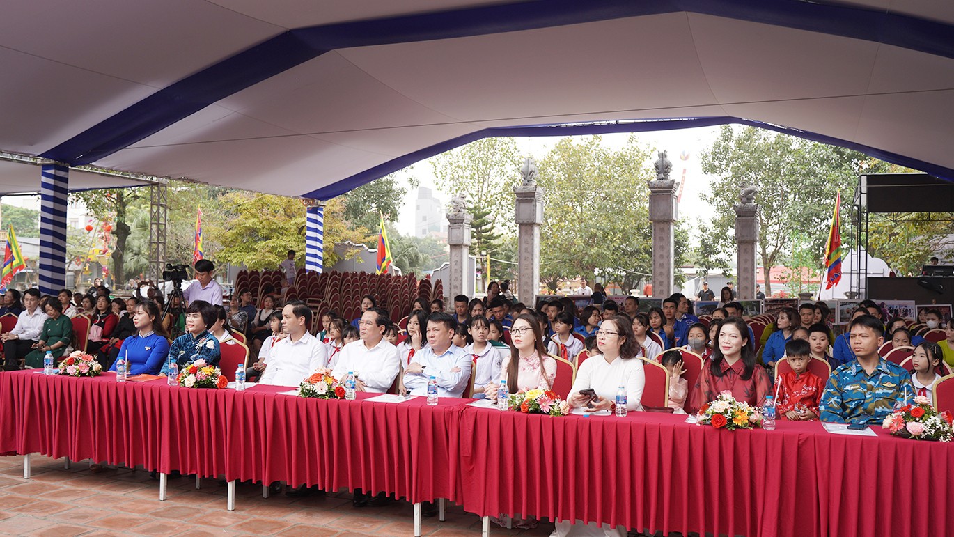 Chương trình có sự tham dự của đông đảo lãnh đạo huyện Thanh Oai